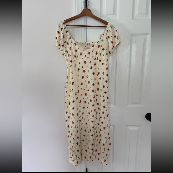 Madden Girl Cream Floral Midi Dress - Picture 1 of 2
